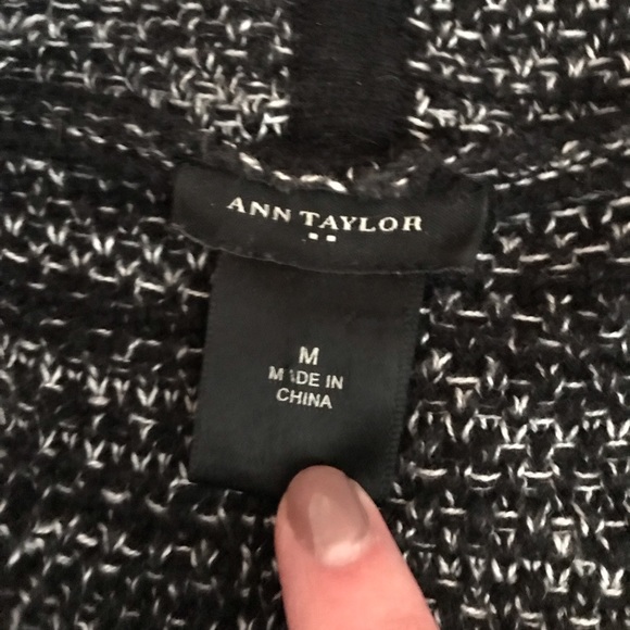 🔵 Black and white cowl neck cardigan - Picture 4 of 4